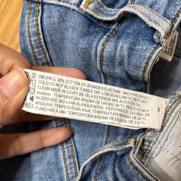 F21 Women's Blue Distressed Jeans - Picture 4 of 7